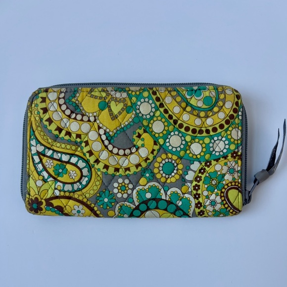 Vera Bradley Floral Paisley Wallet in Green and Yellow - Picture 3 of 4